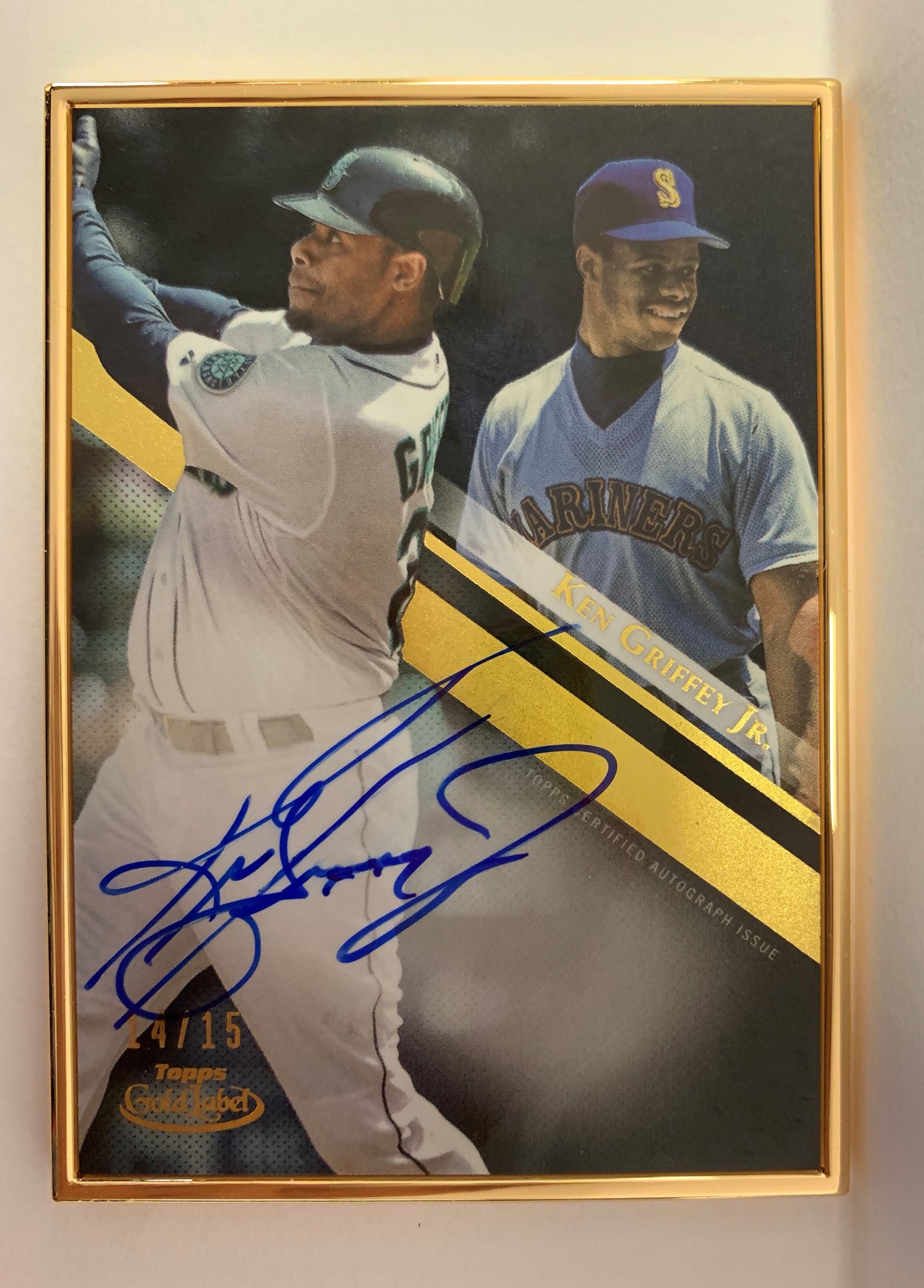 First Buzz: 2019 Topps Gold Label baseball cards / Blowout Buzz