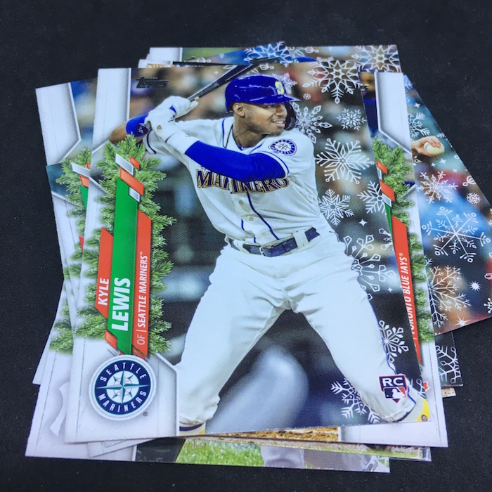 2022 TOPPS HOLIDAY ORNAMENT BOX LOADER GLEYBER TORRES YANKEES