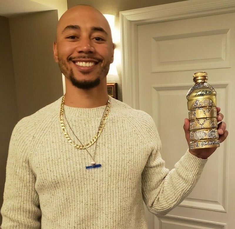Mookie Betts & Gregory Siff go for gold in charity auction